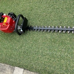 【受渡し確定しました】エンジン式ヘッジトリマー　刈払い機　