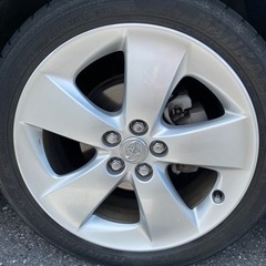 30プリウスツーリング車のパーツ タイヤ、ホイール