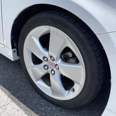 30プリウスツーリング車のパーツ タイヤ、ホイール