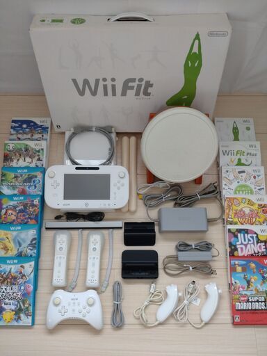 Nintendo WiiU　32GB （シロ）　Wii Fit　リモコンプラス　Proコントローラー　タタコン　ゲームソフト
