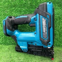 マキタ makita PT353DZ 本体のみ 18V 充電式ピンタッカー【野田愛宕店】【店頭取引限定】【中古】ITISXQ9GWODK