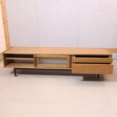 CRASH GATE(クラッシュゲート)/Easy Life(イージーライフ)のジンロ テレビボードです。オーク材とスチールレッグを合わせたインダストリアルなローボードはブルックリンスタイルなどに。