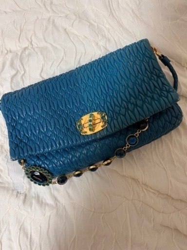 miumiuクラッチバッグ7/3まで