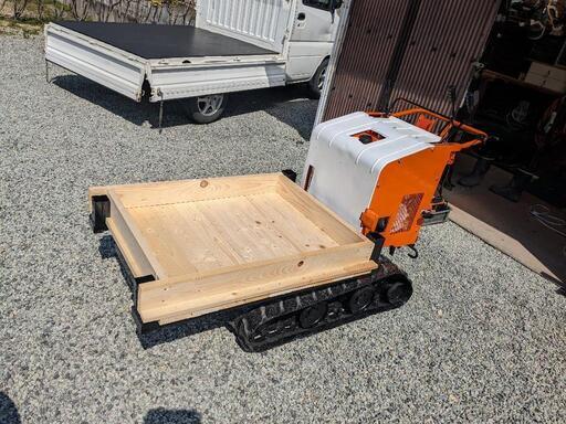 クボタ脱穀機（運搬車）