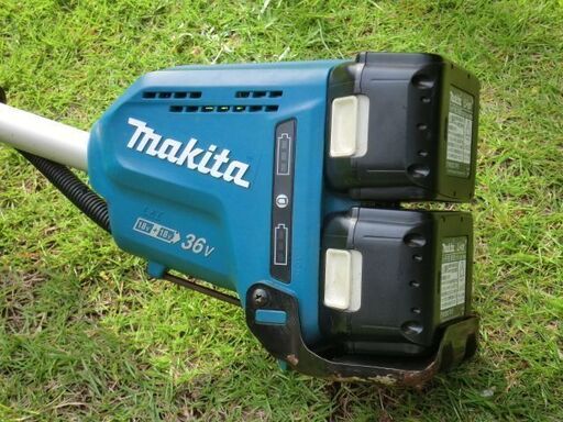 マキタ製　充電式刈り払い草刈り機　　使用時間少なく凄く綺麗