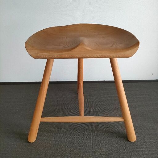 【中古品】木製スツール　シューメーカースツール　ニレ無垢材　3本脚