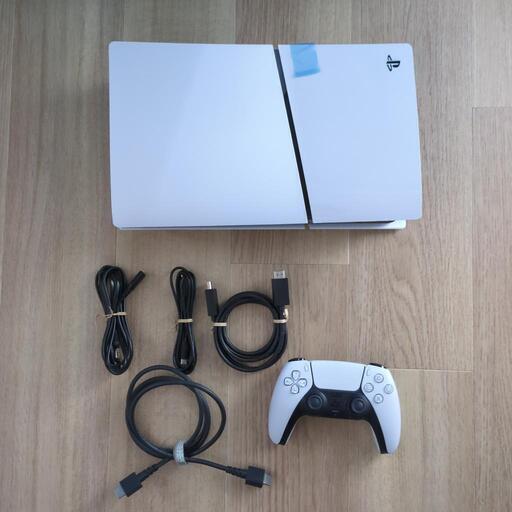 新型スリム PlayStation 5 slim CFI-2000A01 スリムになった新型PS5は 