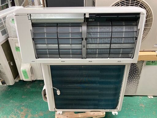 K05384　中古エアコン 東芝 2019年製 主に6畳用 冷房能力 2.2KW / 暖房能力 2.2KW