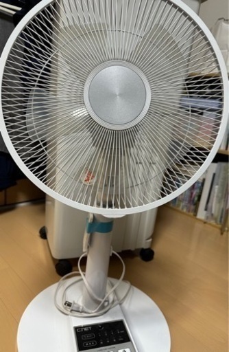 扇風機　白色
