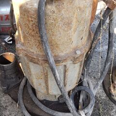 中古　まとめて4点　通電確認済み　ツルミ、荏原　工事用水中ポンプ＋ホース★