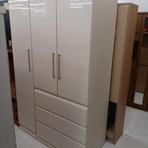 ★ジモティー割あり★整理ﾀﾞﾝｽ大　WH　現状販売　高さ(H)191× 幅(W)119× 奥行(D)54cm【joh1531】