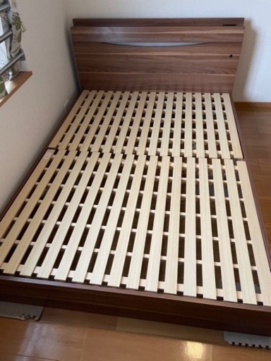 ベッドフレーム【本日中に取りに来ていただける方には5000円で差し上げます】