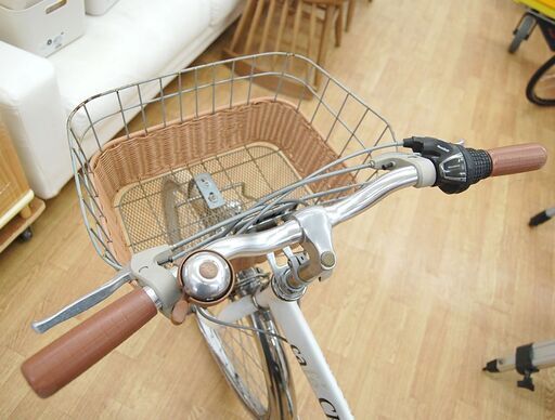 自転車 24インチ 6段変速 シティサイクル 白系 カギ・カゴ付き 札幌市