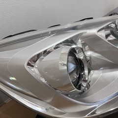 トヨタ アクア 中期 純正ヘッドライト左右セット NHP10 KOITO 52