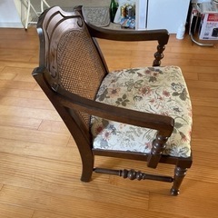 コスガ　肘付きダイニングチェア　4脚セット