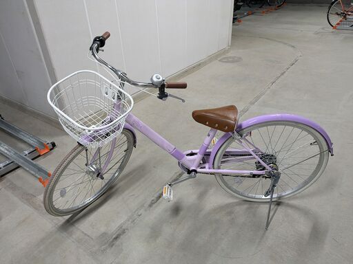 小学校〜中学生くらいの女の子向けの自転車です。26インチ　直接取りに来て頂ける方優先