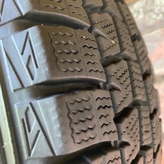 DUNLOPスタッドレスタイヤ　165/70R14 アルミホイル付き