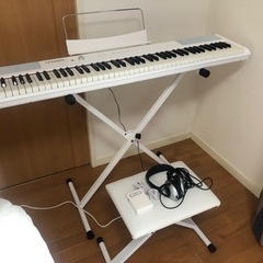 楽器 鍵盤楽器、ピアノ【88鍵盤モデル】artesia 電子ピアノ白