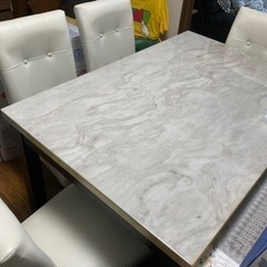 【お譲り決まりました】ダイニングテーブル、椅子4脚セット