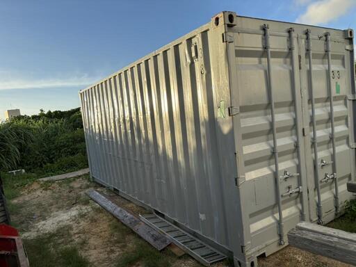 再入荷２０ftコンテナ島内運搬込み