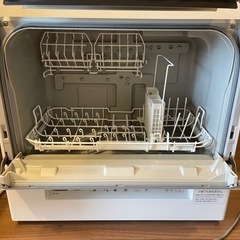 Panasonic 電気食器洗い乾燥機 NP-TSK1-W 2022年製