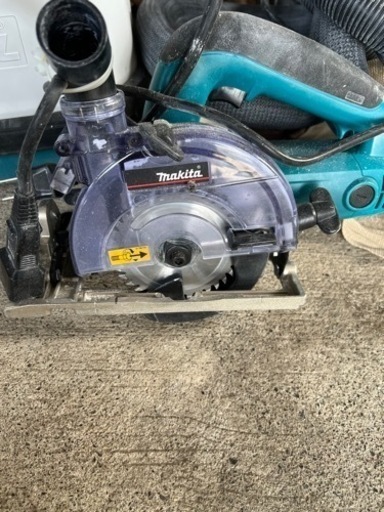 makita ボード用防じんマルノコ(5205FXSP1)と集じん機のセット