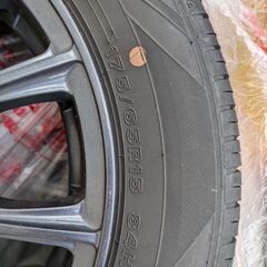 夏タイヤ（175/65R15）ホイール付