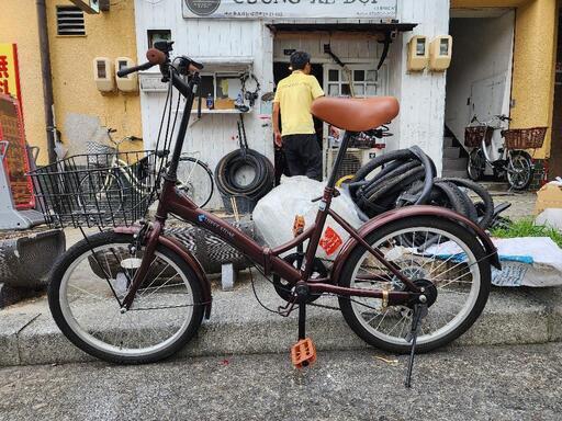 折りたたみ自転車　２０インチ　6変速　茶色　カゴ　付き　配達可能