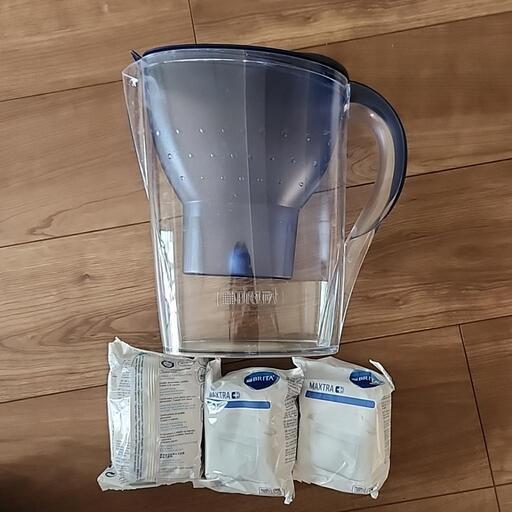 値下げ！【ブリタ　ポット型浄水器　青】フィルター3個付