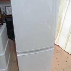シャープ　冷凍冷蔵庫　SJ-d14E　2019年製