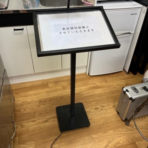 屋外対応LED付メニュースタンド A3ヨコ・カードケース付