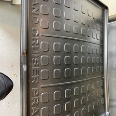 本日限定ランドクルーザープラド用トランクマット