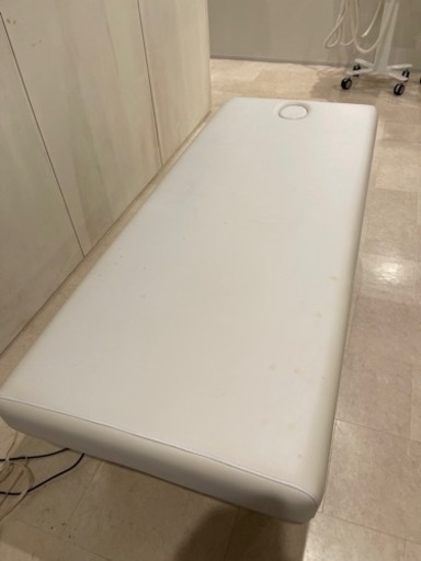 エステ電動ベッド　エステや整骨院などに