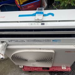 ☆中古￥25,800！TOSHIBA 8畳用2.5kwルームエアコン 家電 2018年製 RAS-