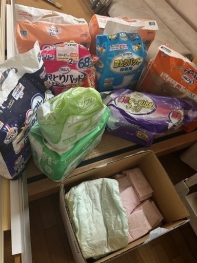 大量おむつ 尿取りパッド 新品未開封あり