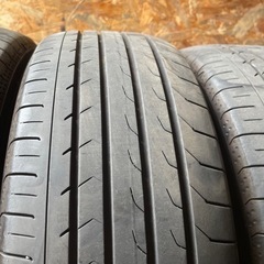 バリ山　YOKOHAMA ヨコハマ　BluEarth-RV RV03 205/60R16 夏タイヤ　2021年製　16インチ
