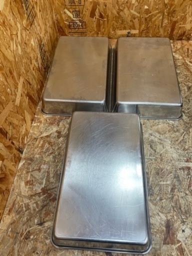 (s6480) 業務用 ステンレスバット 深型 角バット (4枚取サイズ) 蓋付き 3個セット 中古品 s6480) 業務用 ステンレスバット 深型 角バット (4枚取サイズ) 蓋付き