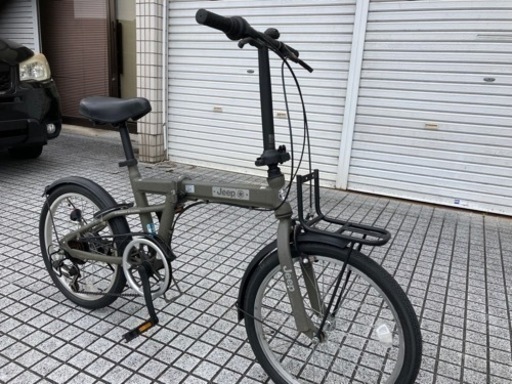 【20インチ自転車】美品❗️JEEP製　外装6段変速　リヤタイヤ、チェーン新品❗️前後キャリア付　若林自転車　膳所店　SALE中❗️ 折りたたみ自転車】JEEP製 20インチ 6段変速付 前後タイヤ、チェーン