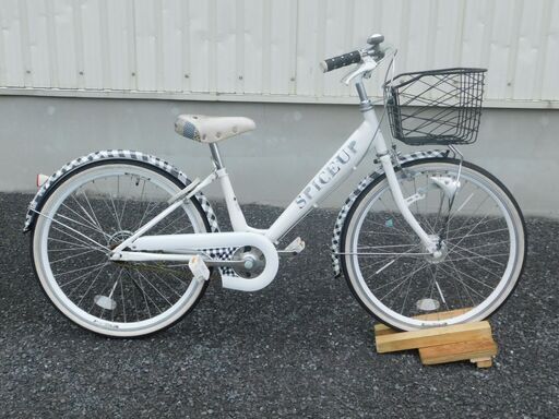 リユース自転車 展示販売中!　店内多数販売中!　来店ください!　早い者勝ち!　キッズサイクル  サカモトテクノ　スパイスアップ　22インチ　チェック柄　オートライト　チェック柄!　お出かけで自慢したくなる自転車　売れてます!　早い者勝ち!　外観状態は全体的に良好と思います!　m31
