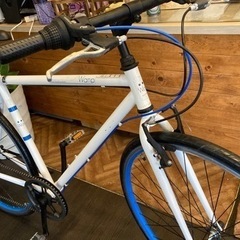 【チェーン新品！】スカイブルーリム　6段変速　700×28cクロスバイク　ホワイト
