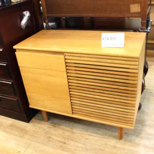 【川崎市宮前区リサイクルオフ】unico　ソルク　オーク材　キャビネットw88.6cm
