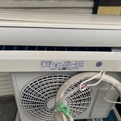 2014年製エアコン白くま日立　2.2kw