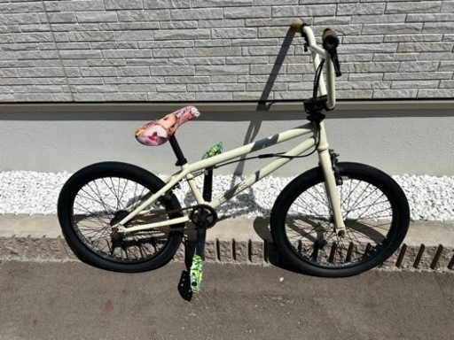 自転車 マウンテンバイク