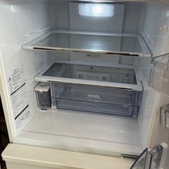 引取】 AQUA ノンフロン冷凍冷蔵庫 238L AQR-SV24K(W) 2020年製