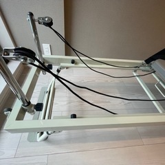 未使用級折りたたみピラティスマシン