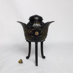 高岡銅器『大峰』作　蝋型鋳銅　金象嵌菊桐鳳凰紋三脚香炉