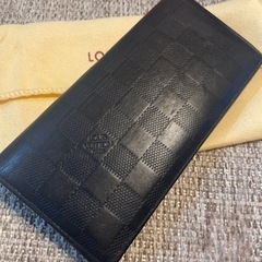 LV財布