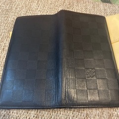 LV財布