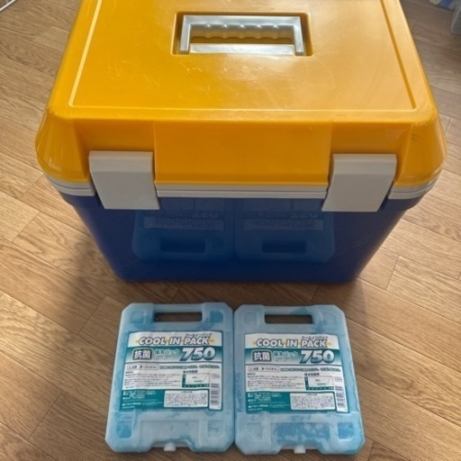 (受け渡し完了)引越し処分 カインズ クーラーボックス25L、保冷パック2個セット ブルーイエローオリジナルカラー販売終了品