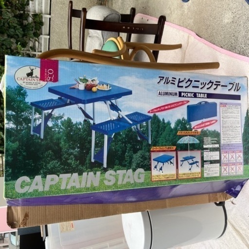 ピクニックテーブル